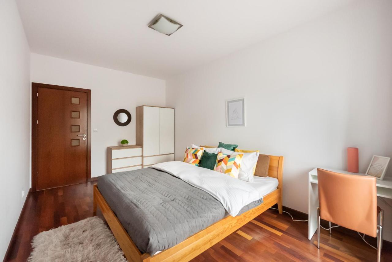 Wola Sunset Apartment Free Parking Varsovie Extérieur photo